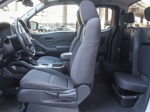 Used 2023 Nissan Frontier S w/ Technology Package image 18