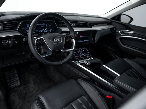 Used 2024 Audi Q8 e-tron Prestige w/ Prestige Package AWD/4WD image 9