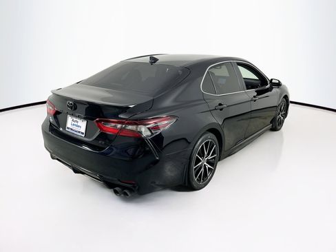 Used 2023 Toyota Camry SE w/ Convenience Package image 5