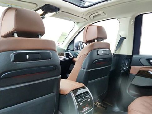 Used 2026 BMW X7 xDrive40i image 35