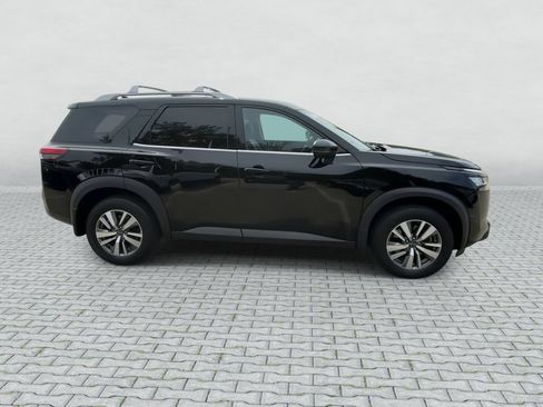 Certified 2023 Nissan Pathfinder SL AWD/4WD image 9