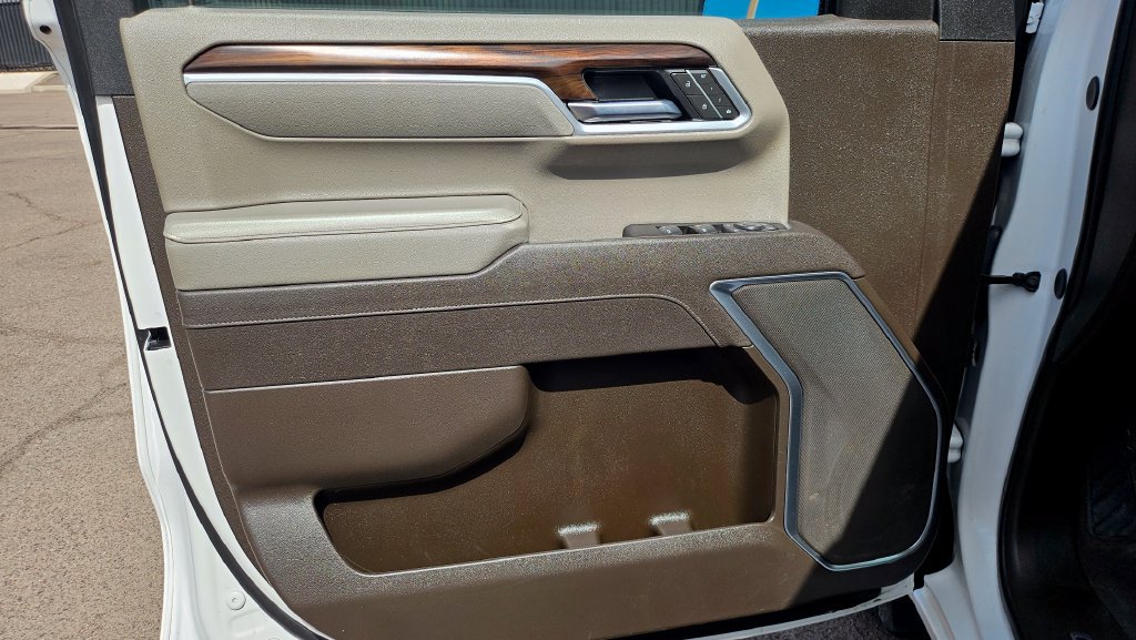 Used 2025 GMC Sierra 1500 SLT AWD/4WD image 24