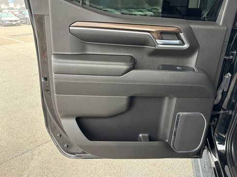 Used 2022 Chevrolet Silverado 1500 LT Trail Boss image 25