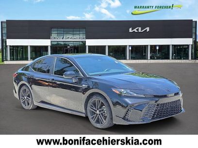 Used 2026 Toyota Camry Hybrid w/ Multimedia Upgrade Package