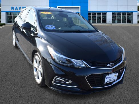 Used 2018 Chevrolet Cruze Premier image 9
