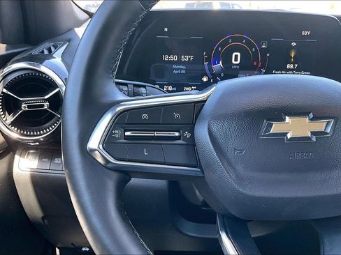 Used 2025 Chevrolet Equinox LT AWD/4WD image 14