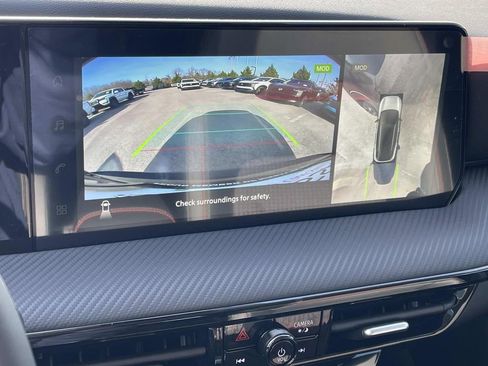 New 2026 Nissan Kicks SR w/ SR Premium Package FWD image 24