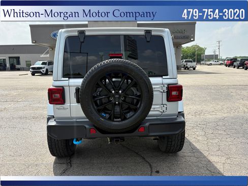 Used 2023 Jeep Wrangler Unlimited Sahara AWD/4WD image 7