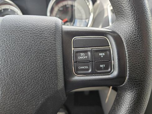 Used 2017 Dodge Grand Caravan SE FWD image 40