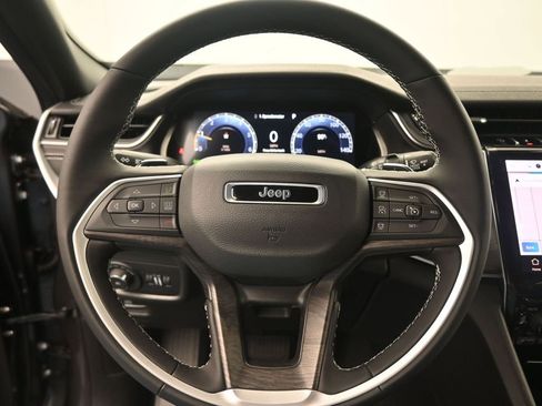 New 2025 Jeep Grand Cherokee L Limited w/ Black Appearance Package image 2