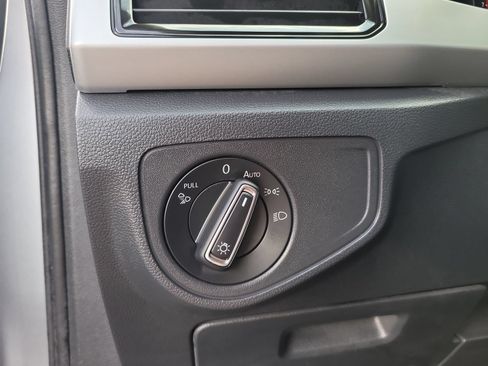 Used 2023 Volkswagen Atlas SE FWD image 31