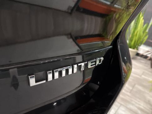 Used 2021 Jeep Grand Cherokee L Limited image 9