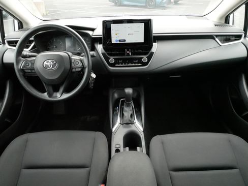 Used 2023 Toyota Corolla LE FWD image 10