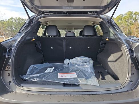 New 2026 Nissan Kicks SR FWD image 15