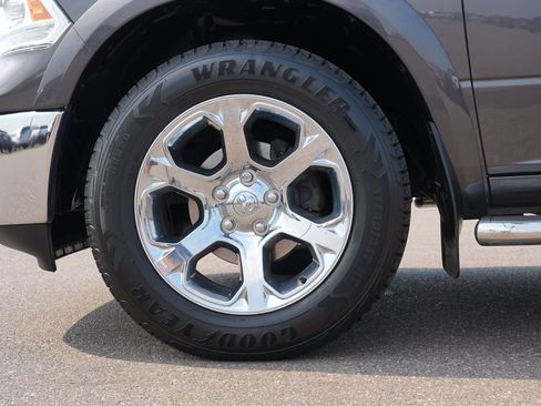 Used 2016 RAM 1500 Laramie AWD/4WD image 11