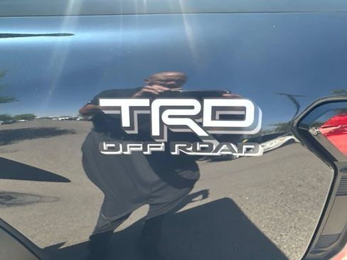 Used 2025 Toyota Tacoma TRD Off-Road AWD/4WD image 10