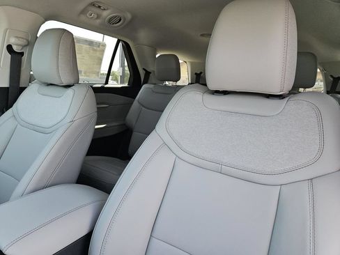 New 2026 Ford Explorer Active w/ Active Comfort Package RWD image 24