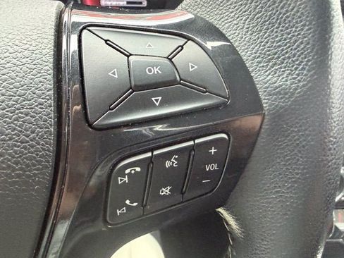 Used 2018 Ford Explorer XLT w/ Equipment Group 202A FWD image 20