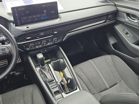 Used 2025 Honda Accord Sport image 26