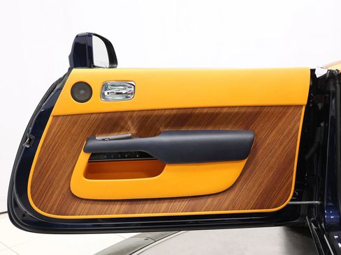 Used 2016 Rolls-Royce Dawn image 76