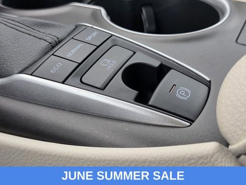 Used 2021 Toyota Camry XLE FWD image 21