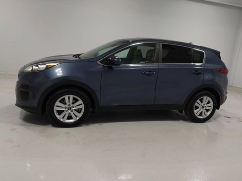 Used 2019 Kia Sportage LX image 2