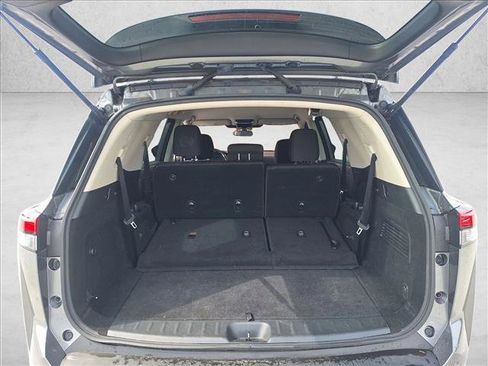 Used 2022 Nissan Pathfinder SV w/ SV Black Package image 17