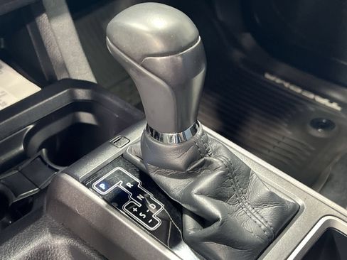 Used 2021 Toyota Tacoma TRD Sport AWD/4WD image 18