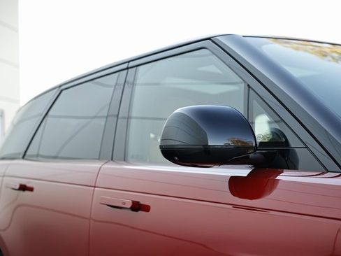 New 2025 Land Rover Range Rover Sport SE image 10