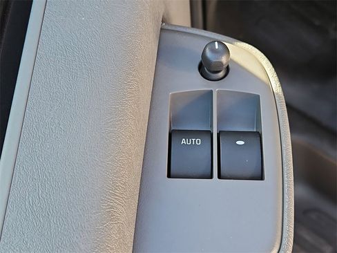 New 2025 Chevrolet Express 3500 w/ Power Convenience Package image 14