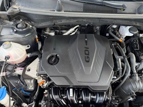 Used 2024 Kia Sportage LX image 11