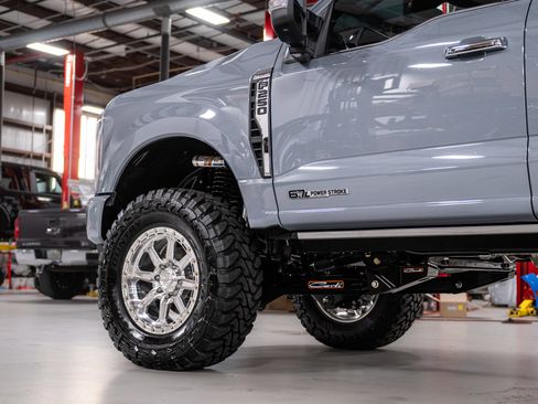 New 2025 Ford F250 King Ranch w/ Chrome Package image 17