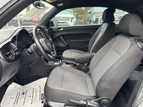 Used 2018 Volkswagen Beetle 2.0T S FWD image 10