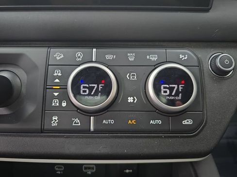 Certified 2024 Land Rover Defender 130 X-Dynamic SE image 28