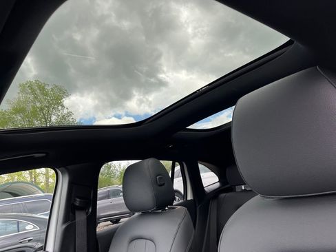 Certified 2025 Mercedes-Benz GLA 250 4MATIC image 24