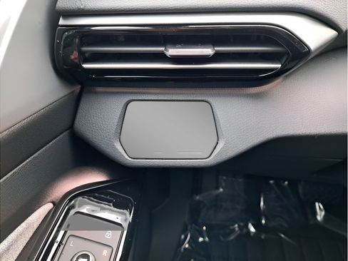 New 2026 Volkswagen ID.4 Pro AWD/4WD image 27