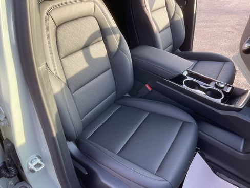 New 2026 Chevrolet Equinox LT w/ Convenience Package II image 21