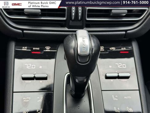 Used 2023 Porsche Macan image 25