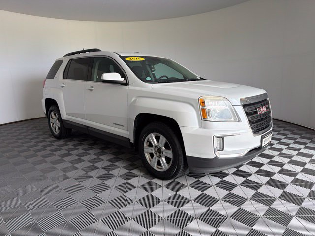Used 2016 GMC Terrain SLE w/ Convenience Package FWD image 4