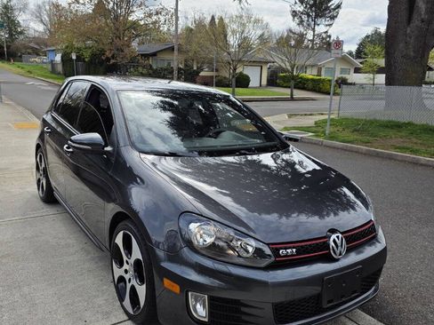 Used 2010 Volkswagen GTI 4-Door FWD image 3