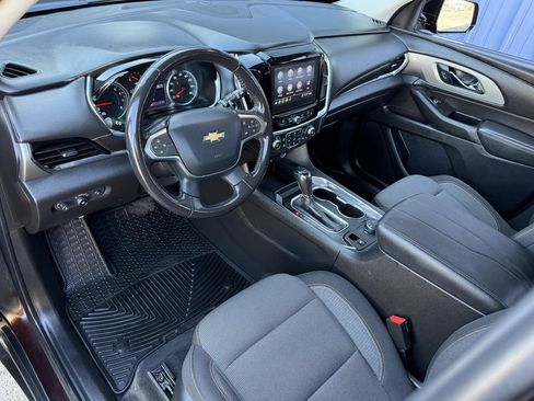 Used 2020 Chevrolet Traverse LT w/ LPO, Blackout Package AWD/4WD image 10