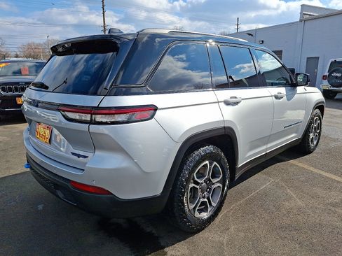 Certified 2023 Jeep Grand Cherokee Trailhawk w/ Luxury Tech Group III image 6