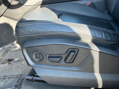 Used 2021 Audi Q8 Premium Plus AWD/4WD image 21