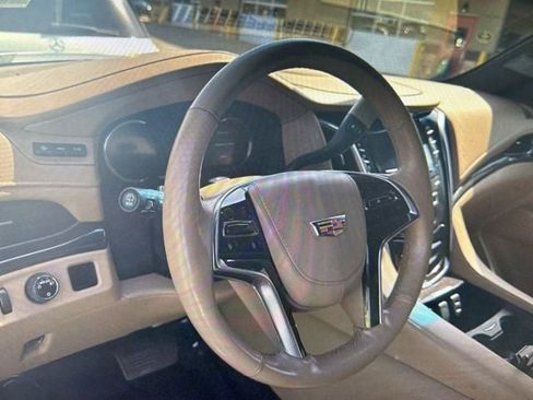 Used 2019 Cadillac Escalade ESV Platinum RWD image 5