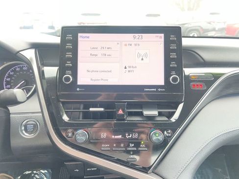 Used 2022 Toyota Camry XLE FWD image 15