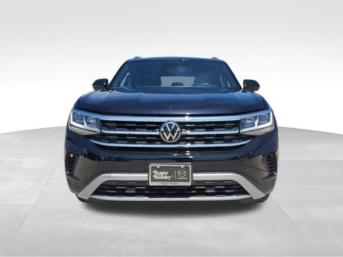 Used 2023 Volkswagen Atlas Cross Sport SE FWD image 2