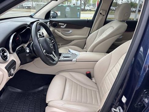 Used 2021 Mercedes-Benz GLC 300 4MATIC image 16