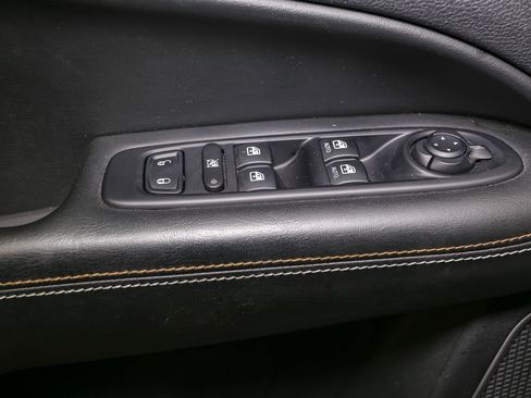 Used 2020 Jeep Compass Latitude w/ Cold Weather Group AWD/4WD image 41