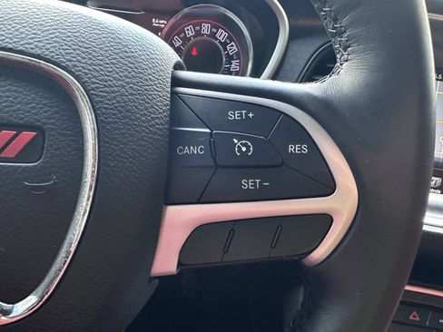 Used 2015 Dodge Challenger R/T Plus RWD image 31