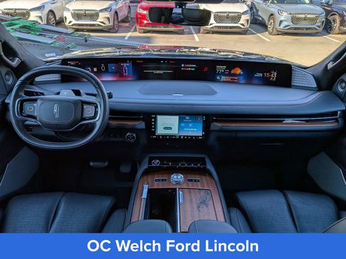 Certified 2025 Lincoln Navigator L Black Label AWD/4WD image 19